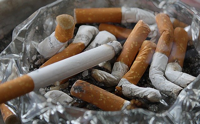 Zigarettenasche gegen Kratzer