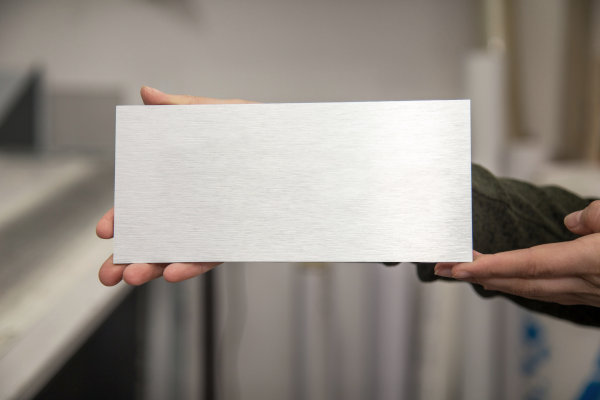 eloxierte Aluminiumplatte